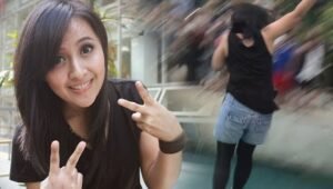 Aksi Berani Chua Kotak Melompat Dari Stage Bugis Water Park