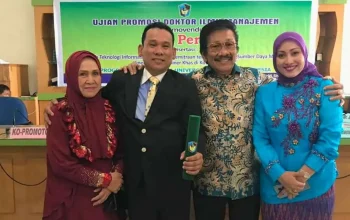 Iwan Perwira Raih Gelar Doktor Ilmu Manajemen di PPs UMI 4 Iwan Perwira Raih Gelar Doktor Ilmu Manajemen di PPs UMI