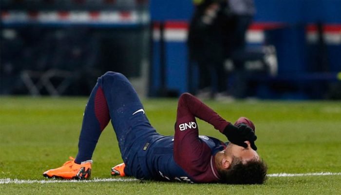 Jalani Operasi Kaki, Neymar Absen Bertanding 3 Bulan