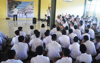 Kepala SMA Islam Athirah Bukit Baruga Harap Siswa Baru Kenali Sekolah Lebih Dekat 3 Kepala SMA Islam Athirah Bukit Baruga Harap Siswa Baru Kenali Sekolah Lebih Dekat