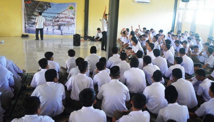 Kepala SMA Islam Athirah Bukit Baruga Harap Siswa Baru Kenali Sekolah Lebih Dekat