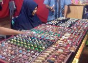 Stand Kelurahan Batua Pamerkan Batu Cincin Menyala di Manggala Night Festival