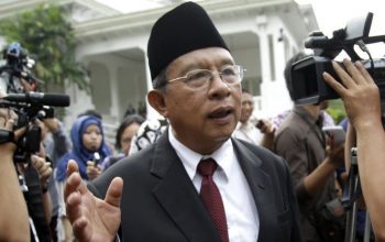 Rupiah Melemah, Pemerintah akan Tunda Sejumlah Proyek