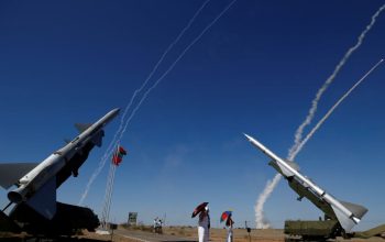 S-300 akan Buat Israel Berpikir Dua Kali Sebelum Menyerang Suriah 2 S 300 akan Buat Israel Hentikan Serangan