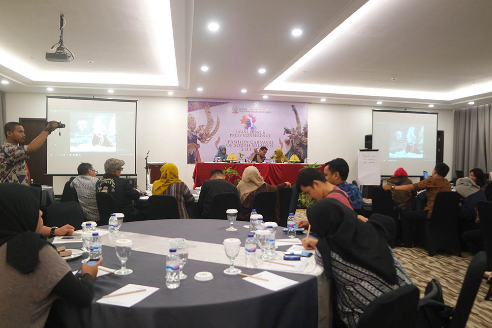 Disperin Sulsel Launching Fashion Carnaval of South Sulawesi 2018 2 fcs2