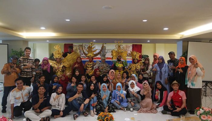 Kadis Perindustrian Sulsel Apresiasi Karya Peserta Worksop Fashion Carnaval
