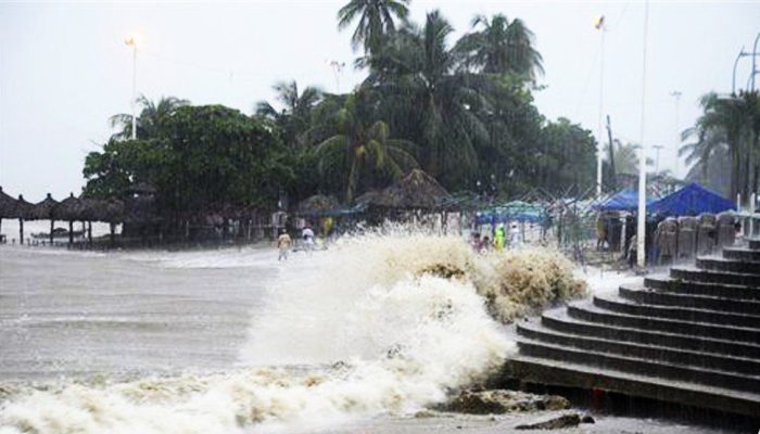 BMKG Imbau Warga Pesisir, Waspadai Gelombang Tinggi hingga 4 Meter
