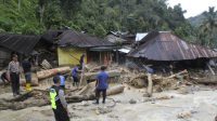 Banjir Bandang dan Tanah Longsor Menerjang Sumatera, 20 Meninggal