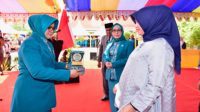 Liestiaty F Nurdin Lantik Ketua PKK dan Dekranasda Bone