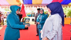 Liestiaty F Nurdin Lantik Ketua PKK dan Dekranasda Bone