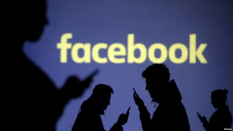 Terkait Pelanggaran Privasi, Facebook Hadapi Penyelidikan di Indonesia 4 Facebook Hapus Jutaan Foto Sensual Anak-Anak Sejak 3 Bulan Terakhir