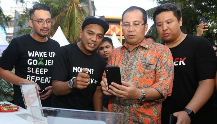 GO-JEK Bantu Warga Majukan Potensi Lokal di F8 Makassar