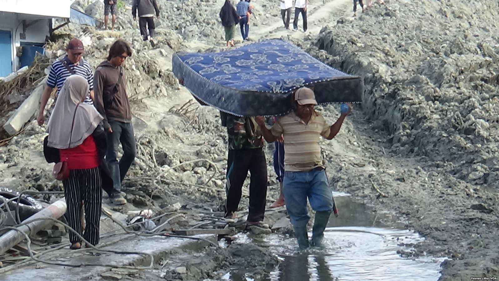 Gubernur Sulteng Perpanjang Masa Tanggap Darurat, Hingga 26 Oktober 2018 2 Gubernur Sulteng Perpanjang Masa Tanggap Darurat Hingga 26 Oktober 2018 3