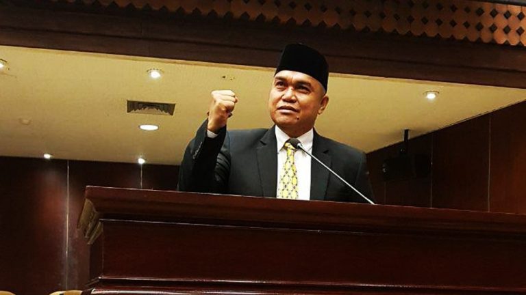 Senator Yasin Welson Lajaha, Tegaskan Netral di Pilpres 2019, Bukan Golput 5 Senator Yasin Welson Lajaha, Tegaskan Netral di Pilpres 2019, Bukan Golput