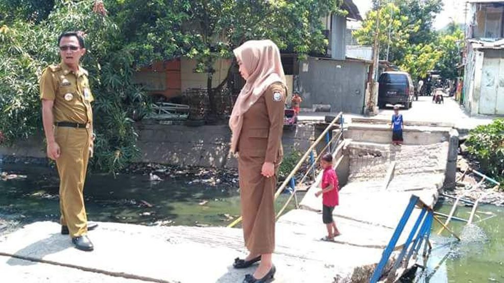 Jembatan Kalampeto Ambruk