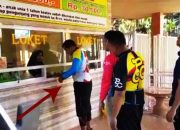 Kapolda Sulsel Tertangkap Kamera, Sedang Antri di Loket Wisata di Takalar