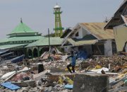 Keputusasaan Meledak Jadi Amarah, Jumlah Korban Gempa Palu Meningkat 1.200 Jiwa