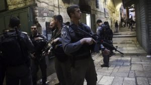 Polisi Israel Vs Para Pendeta Kristen Koptik, Bentrok di Yerusalem