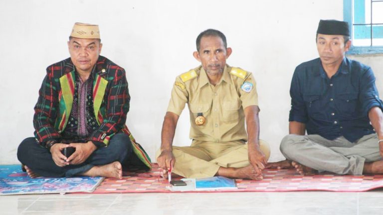 Reses Anggota DPD/MPR RI: Yasin Welson Lajaha Serap Aspirasi Warga Desa Mbanua 6 Reses Anggota DPD MPR RI Yasin Welson Lajaha Serap Aspirasi Warga Desa Mbanua