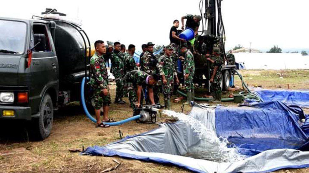 TNI Lakukan Pencarian Titik Mata Air di Petobo, Palu 3 TNI Lakukan Pencarian Titik Mata Air di Petobo Palu 04