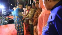 Nurdin Abdullah dan Danny Pomanto Serahkan Penghargaan ke  Mantan Wali – Wawali Kota Makassar