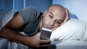 Pakar Kaitkan Media Sosial dan Depresi