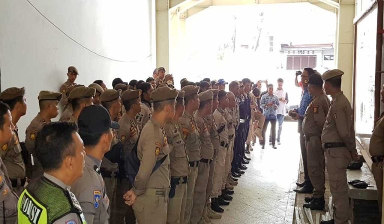 Pemkot Makassar Turunkan Tim Gabungan Tertibkan "Pak Ogah" 2 pak ogah