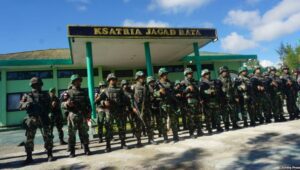TNI Bantah Gunakan Bom Fosfor di Papua
