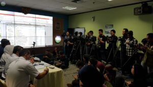 Berpotensi Cuaca Extrem, Masyarakat Diminta Menjauhi Pesisir Pantai Selat Sunda