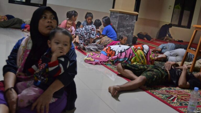 Jumlah Korban Tsunami Selat Sunda Bertambah Jadi 43 Meninggal, 584 Luka 5 Jumlah Korban Tsunami Selat Sunda Bertambah Jadi 43 Meninggal, 584 Luka