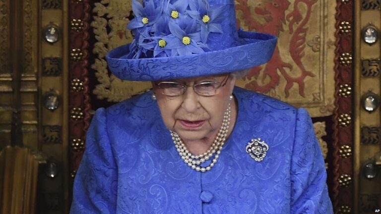 Ratu Elizabeth II