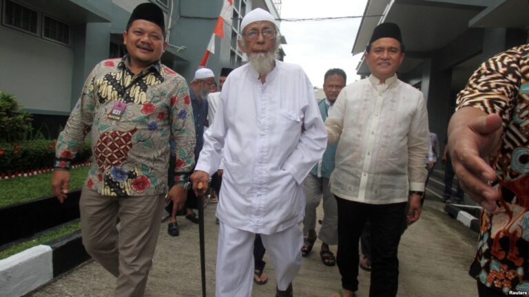 Abu Bakar Ba'asyir Dibebaskan Tanpa Syarat 5 Abu Bakar Baasyir
