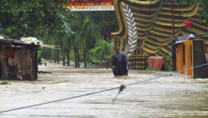 Banjir Rendam Markas Yonif Para Raider 433/Julu Siri Hingga 1 Meter