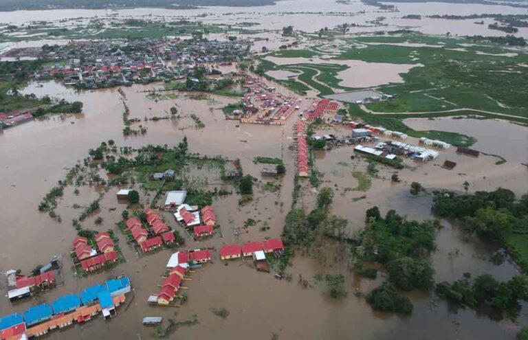 Banjir mulai Surut, BPBD Sulsel Catat, 30 Meninggal, 25 Hilang dan 3.321 Orang Mengungsi 9 BANJIR
