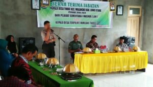 Kapolsek Malangke Hadiri Serah Terima Jabatan Kades Tokke dan Pince Pute