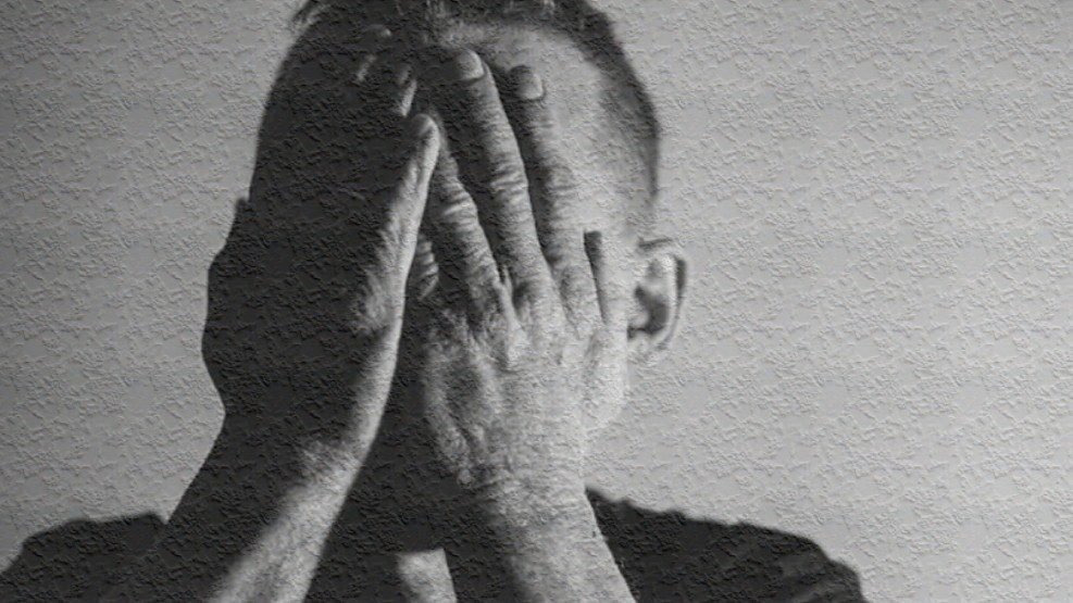 Kenali Faktor dan Bantu Cegah Bunuh Diri pada Remaja