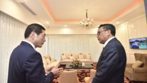 Gubernur Sulsel dan Ehime Jepang Tinjau Lounge