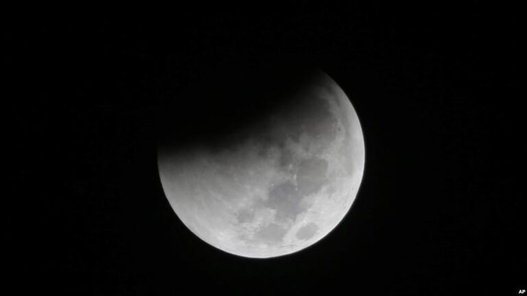 Malam Ini Gerhana Bulan, Plt Gubernur Imbau Pelaksanaan Salat Gerhana 4 gerhana bulan total