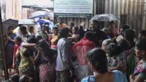 Miras Oplosan Tewaskan Hampir 100 Orang di India