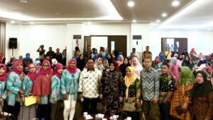 Di depan Indira Jusuf Ismail, Emak-Emak Curhat Soal Hoax
