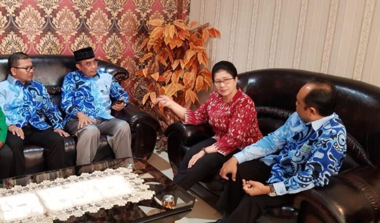 Menteri Kesehatan Merespon Positif Usulan PERSAKMI 5 PERSAKMI