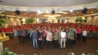Hadiri Bimtek Ketua RT/RW Kecamatan Makassar dan Tallo, Begini Pesan Wali Kota Danny