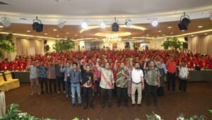 Hadiri Bimtek Ketua RT/RW Kecamatan Makassar dan Tallo, Begini Pesan Wali Kota Danny