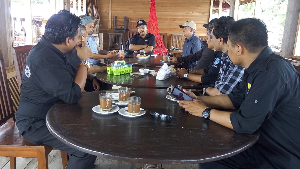 Kapal Phinisi2
