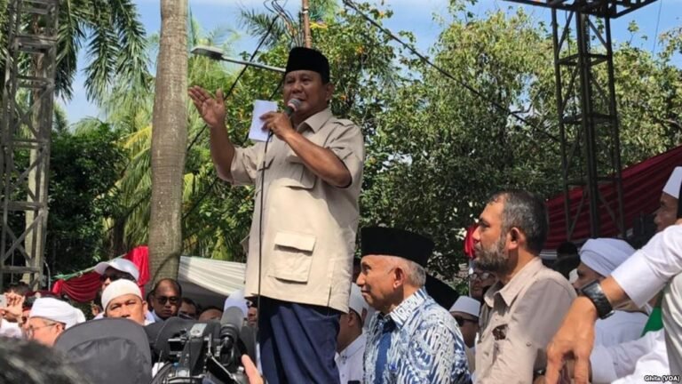 Prabowo Sebut Lembaga Survei Hitung Cepat Tukang Bohong 4 Lembaga Survei Hitung Cepat Tukang Bohong
