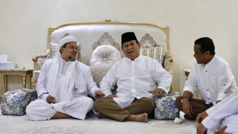 Rizieq Shihab Tuduh Menlu RI Ajak Menangkan Jokowi di Jeddah 3 Rizieq Shihab