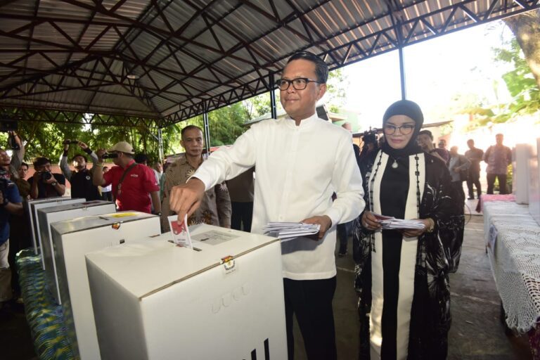 Usai Mencoblos di TPS 42,Gubernur Sulsel Berharap Pasca Pemilu Semua Bersatu 5 pemilu