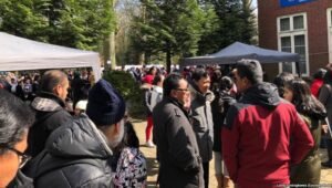 Di Tengah Suhu Dingin, Sepuluh Ribu WNI Berikan Suara di Den Haag