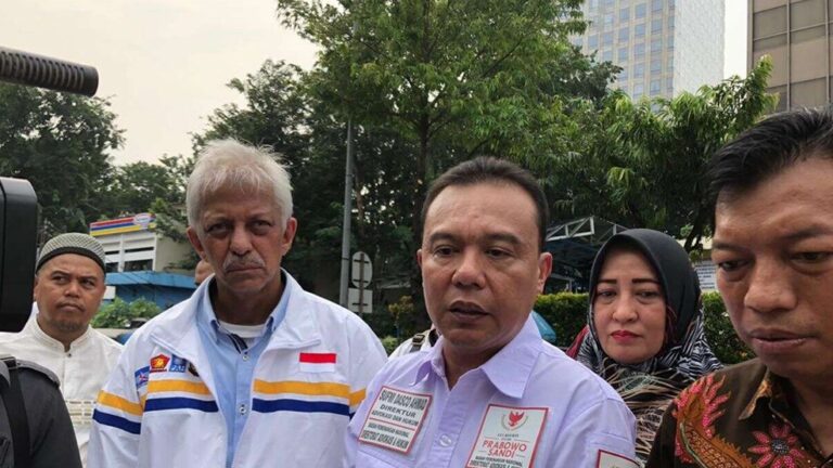 BPN Prabowo-Sandi Berkeras Punya Cukup Bukti Kecurangan Jokowi-Ma'ruf 5 BPN Prabowo-Sandi Berkeras Punya Cukup Bukti Kecurangan Jokowi-Ma'ruf