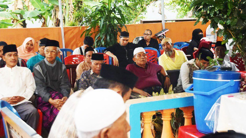 Camat Manggala Ajak Tokoh dan Warga Berbuka Puasa di Rumahnya